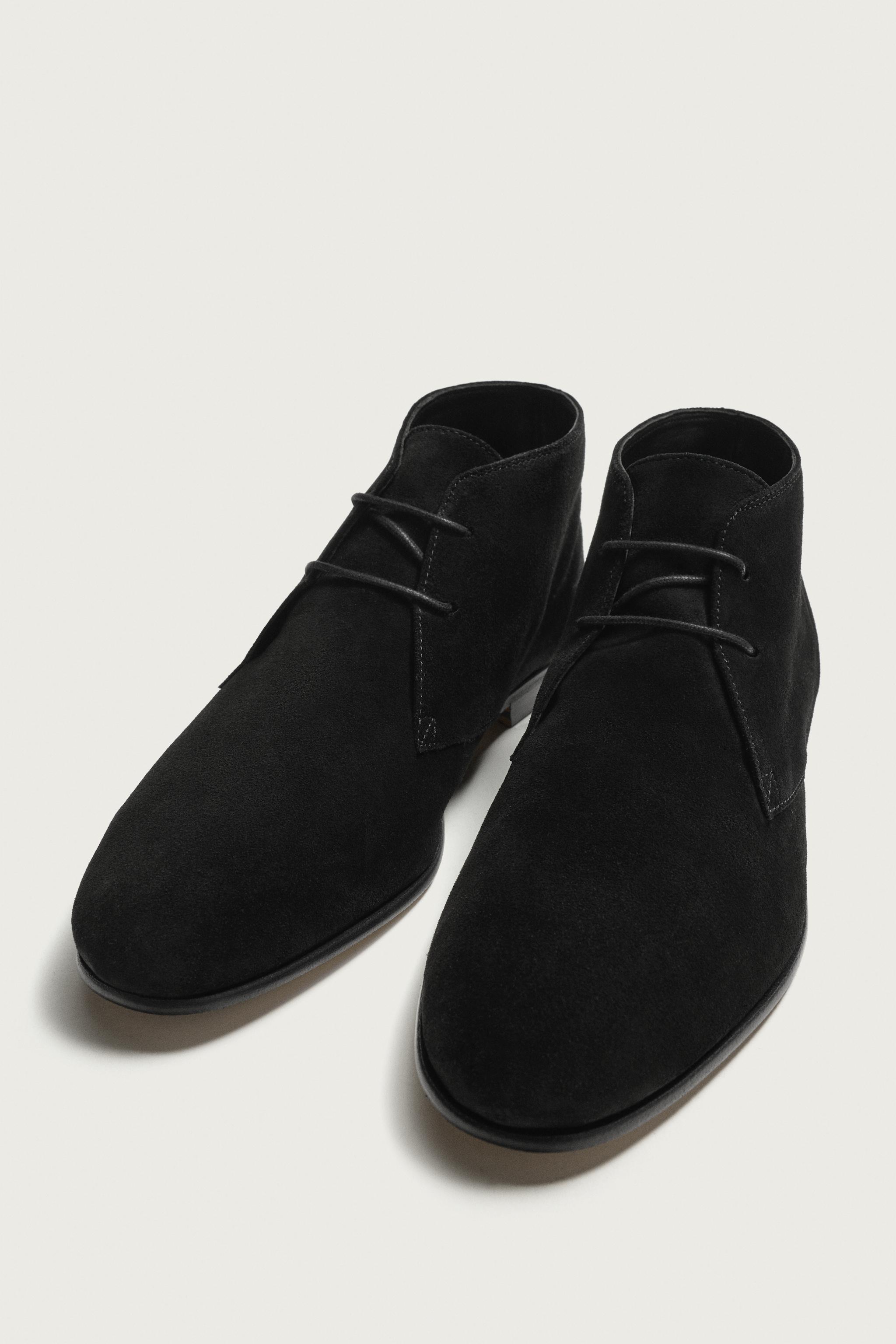 BOTTINES EN CUIR